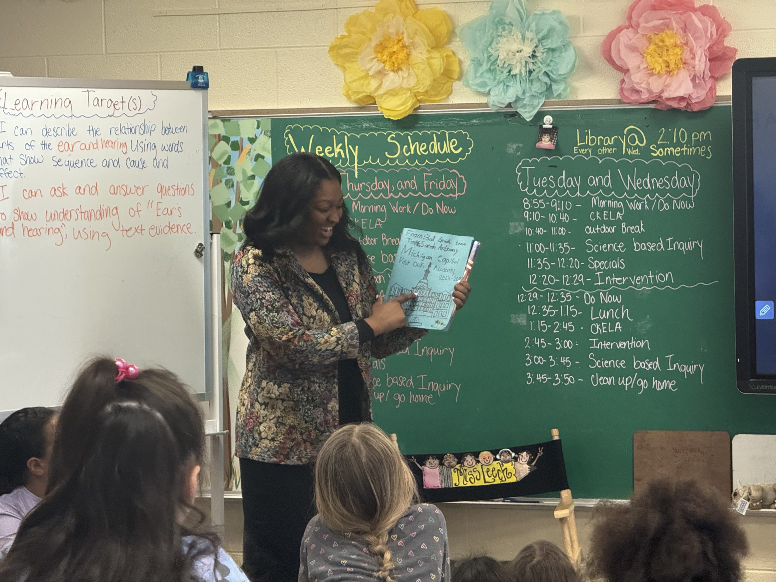 Sen. Sarah Anthony visits students at Post Oak Elementary. 