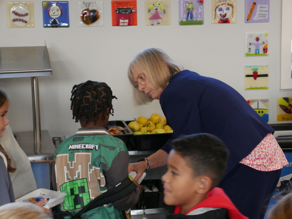 Sen. Bayer visiting students at Walled Lake Elementary during Reading Month in March.