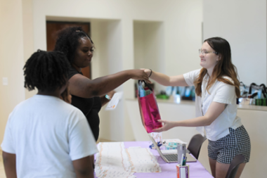 WHEN: Monday, June 22, from 3:00 – 4:00 p.m. 

WHERE: Corktown Health, 24310 John R. Rd., Hazel Park, MI 48030 
 
Community Baby Shower 