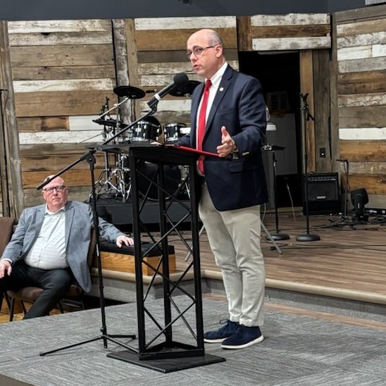 Connecting with Veterans in Flushing  Sen John Cherry