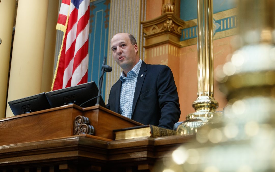 Senate Democrats Stand Up to Big Tech, Pass Stronger Online Protections for Young Michiganders