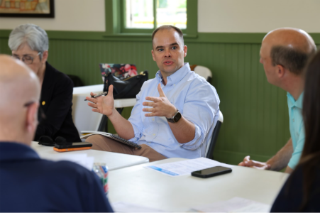 sen_hertel_roundtable2