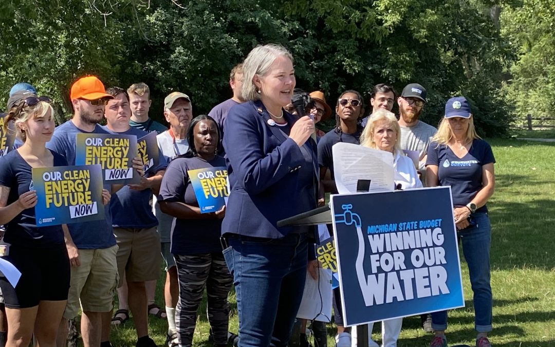 Sen. Shink, Volunteers Celebrate Budget Wins for the Environment and Water at Huron River Cleanup Event 