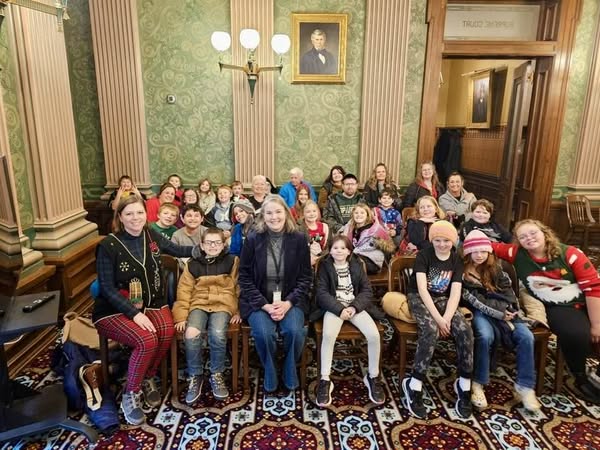 Students Visit the Capitol 